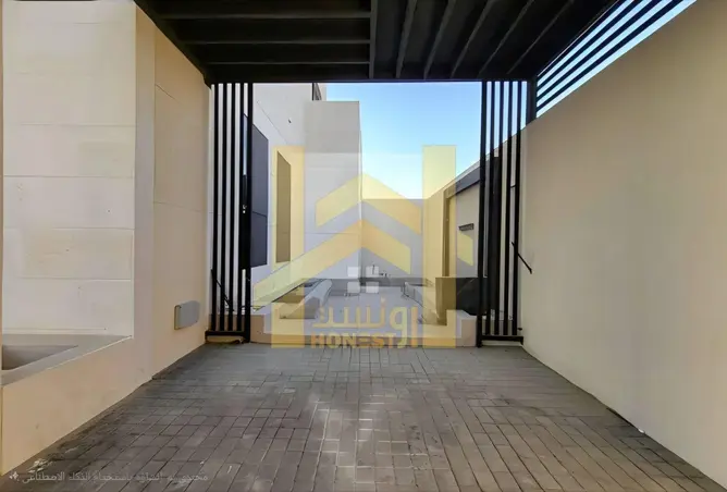 67464185 - صورة العقار 3
