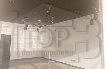 Shop - Studio - 1 for rent in Building Z05 - England Cluster - International City - Dubai