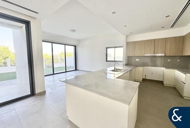 2OuESLYkLZY - Property Image 2