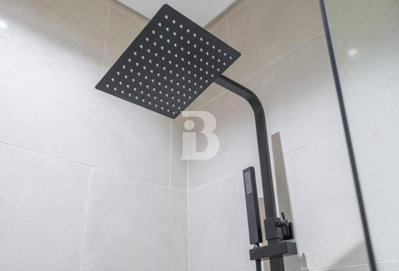 Prime Location | Brand New Unit | High Floor photo 15