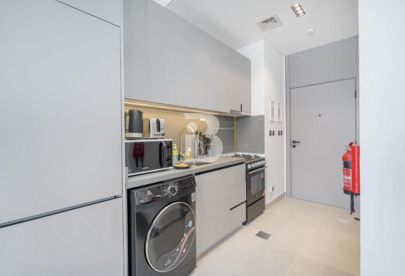 Prime Location | Brand New Unit | High Floor photo 11