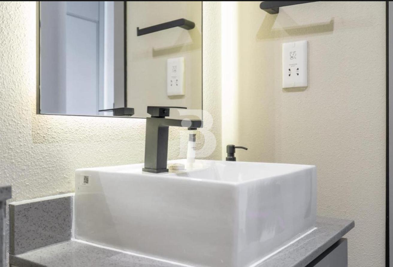 Prime Location | Brand New Unit | High Floor photo 14