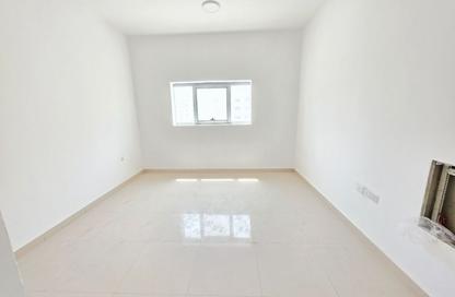 Apartment - 1 - 1 for rent in Fire Station Road - Muwaileh - Sharjah