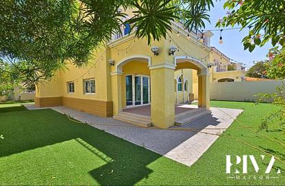 Villa - 3 Bedrooms - 3 Bathrooms for rent in Jumeirah Park - Dubai
