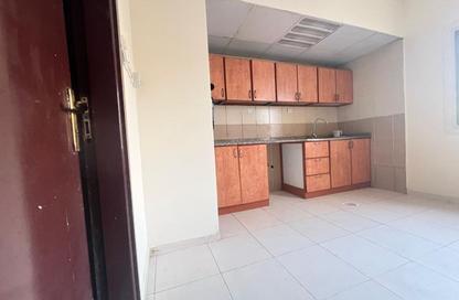 Apartment - Studio - 1 for rent in Muwailih Building - Muwaileh - Sharjah