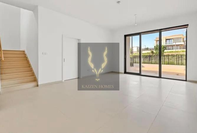 3BR TH / BACK TO BACK / VACANT / MULTIPLE OPTIONS photo 2