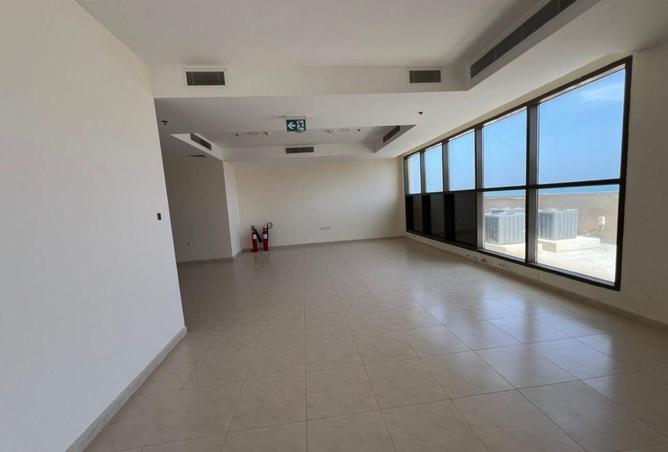 78182356 - Property Image 3