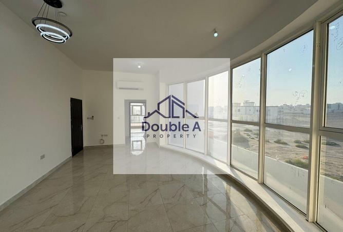 92712228 - Property Image 2