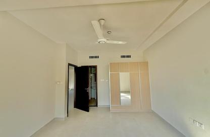 Apartment - 2 - 2 for rent in Muwaileh Commercial - Sharjah