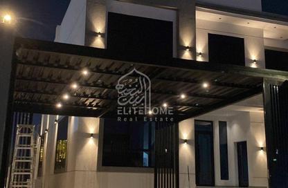 Villa - 5 Bedrooms - 6 Bathrooms for rent in Al Tarfa - Mughaidir - Sharjah