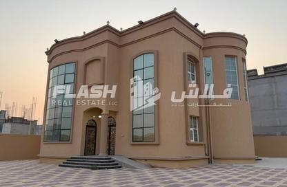 Villa - 4 Bedrooms - 5 Bathrooms for rent in Al Riffa - Ras Al Khaimah