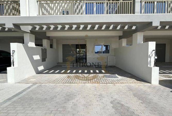 100401887 - Property Image 2