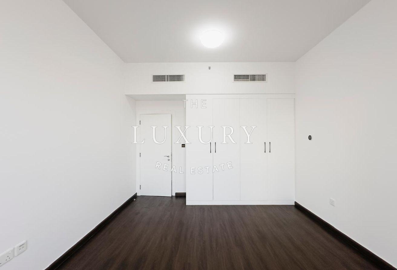 Full Sea view | Upgraded | Vacant photo 14