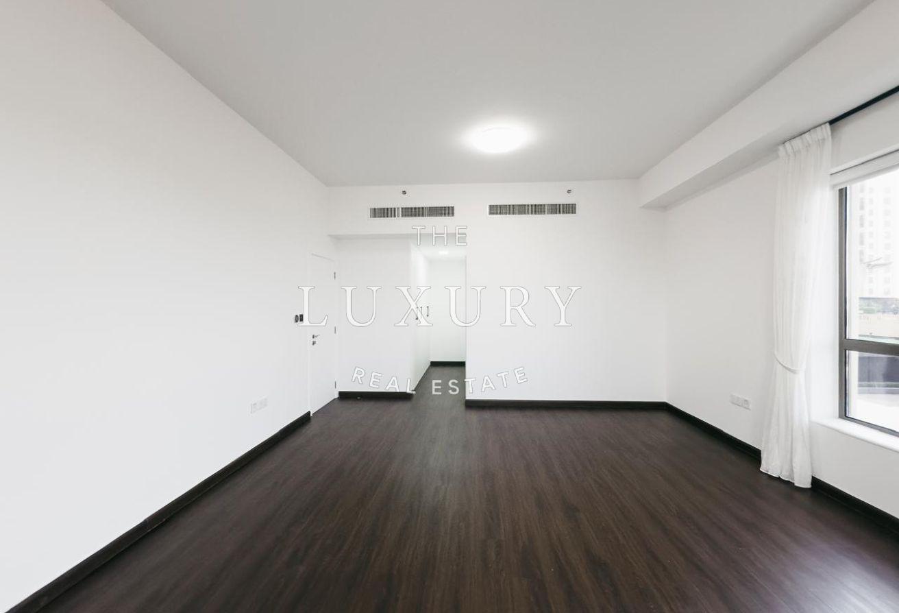 Full Sea view | Upgraded | Vacant photo 9