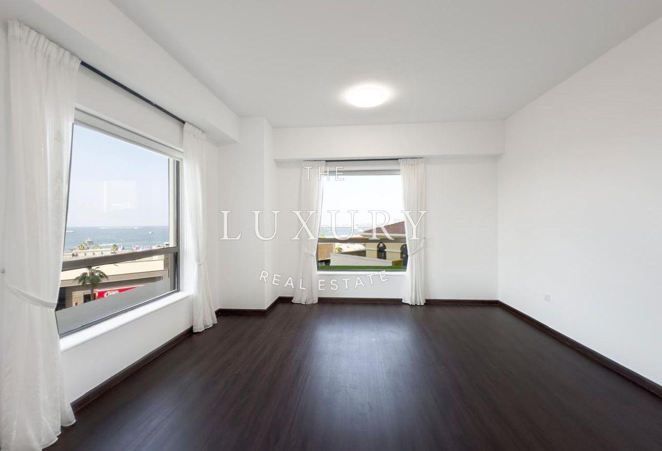 Full Sea view | Upgraded | Vacant photo 10