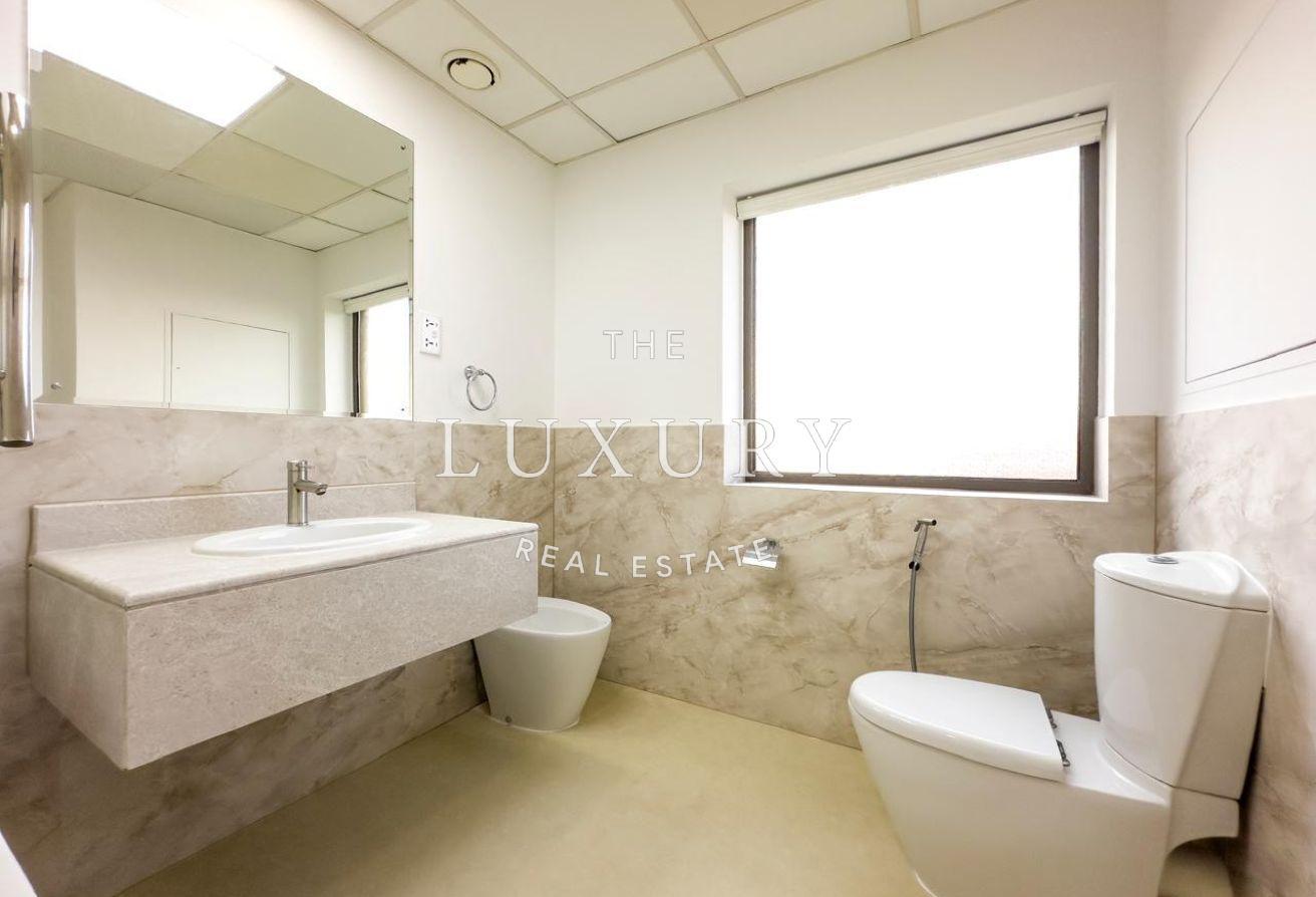 Full Sea view | Upgraded | Vacant photo 21