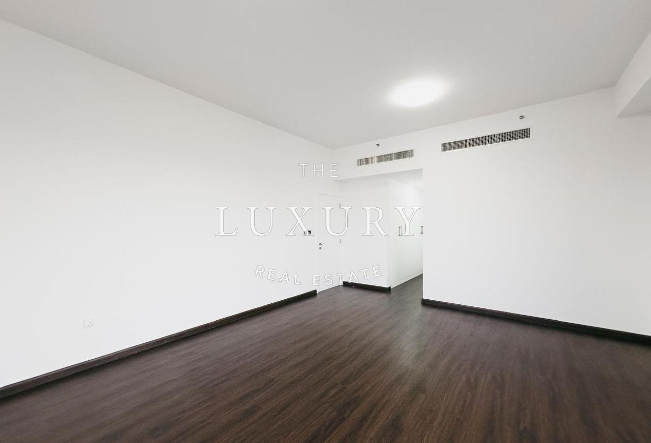 Full Sea view | Upgraded | Vacant photo 18