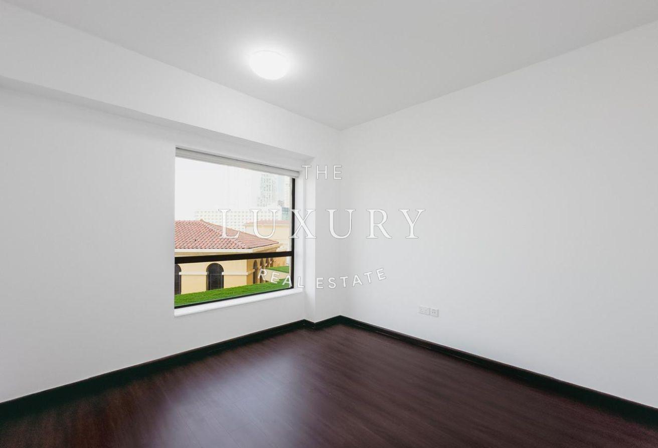 Full Sea view | Upgraded | Vacant photo 16