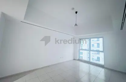 Apartment - 2 Bedrooms - 2 Bathrooms for rent in Cascades Tower - Dubai Marina - Dubai