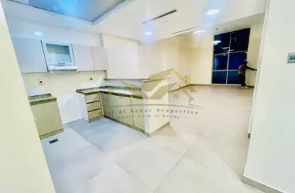 شقة - غرفة نوم - 2 حمامات للايجار في يو تي سي ريزيدنس - الوصل - دبي