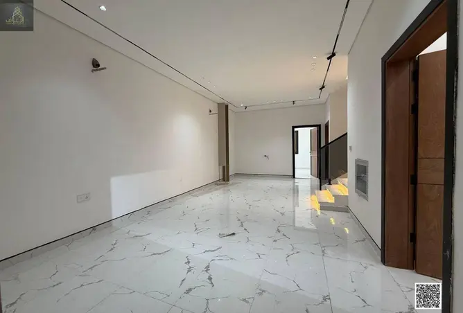 126571975 - Property Image 3