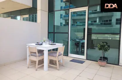 شقة - غرفة نوم - 8 حمامات للايجار في برج ماي فير - الخليج التجاري - دبي