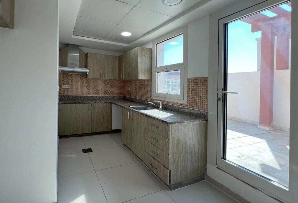 Big Layout Studio | Vacant | Balcony