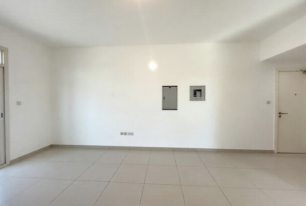 Big Layout Studio | Vacant | Balcony