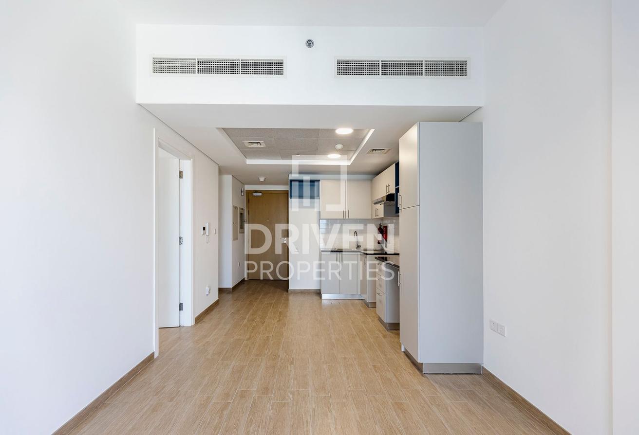 Well Maintained | Near Metro | Ready to Move In photo 6