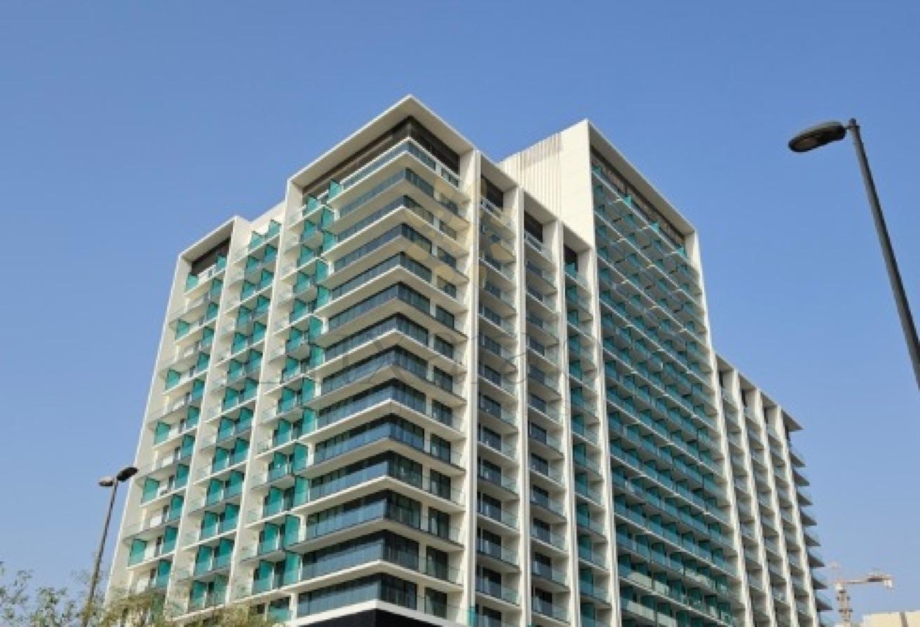 Elegant 1BR | Spacious | Premium Amenities photo 2