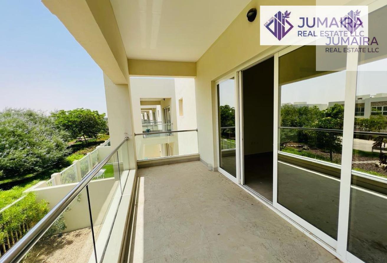 Spacious 4 BHK Bermuda Villa with Maid Room