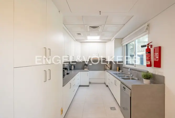 165025935 - Property Image 3