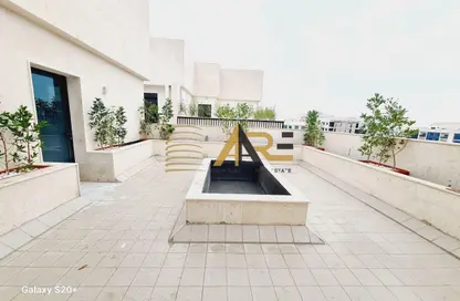 شقة - 2 غرف نوم - 3 حمامات للايجار في سراب 2 - الجادة - الشارقة