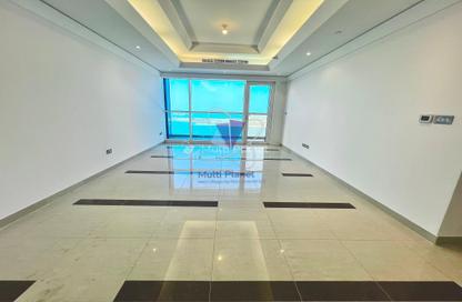 Apartment - 3 Bedrooms - 4 Bathrooms for rent in Corniche Road - Abu Dhabi