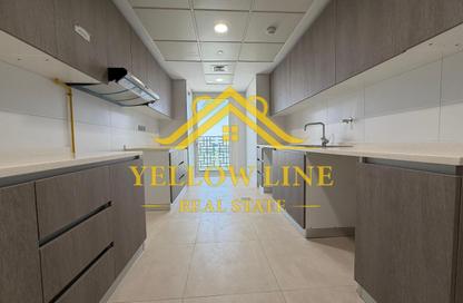 Apartment - 3 Bedrooms - 5 Bathrooms for rent in P1623 - Al Raha Beach - Abu Dhabi