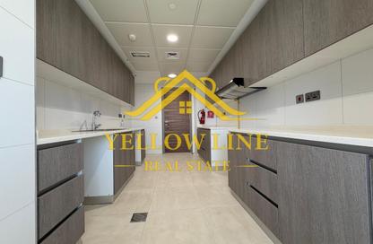 Apartment - 3 Bedrooms - 5 Bathrooms for rent in P1623 - Al Raha Beach - Abu Dhabi Apartment - 3 Bedrooms - 5 Bathrooms for rent in P1623 - Al Raha Beach - Abu Dhabi
