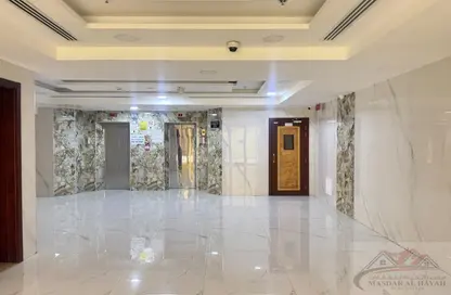 شقة - غرفة نوم - 2 حمامات للايجار في الثاني مويلح - تجارية مويلح - الشارقة