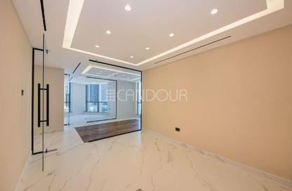 Office Space - Studio - 1 Bathroom for rent in The Regal Tower - Business Bay - Dubai