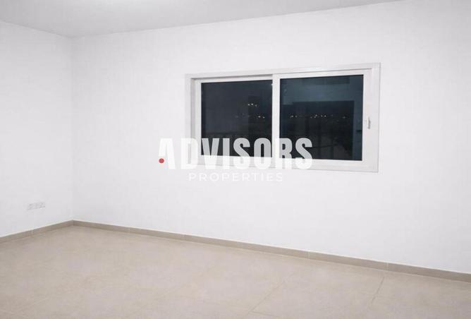 132002012 - Property Image 3