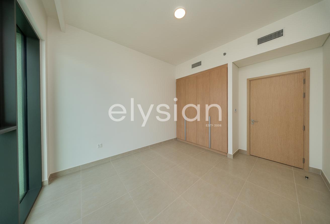 Sea & Marina View | Ready to Move In photo 8