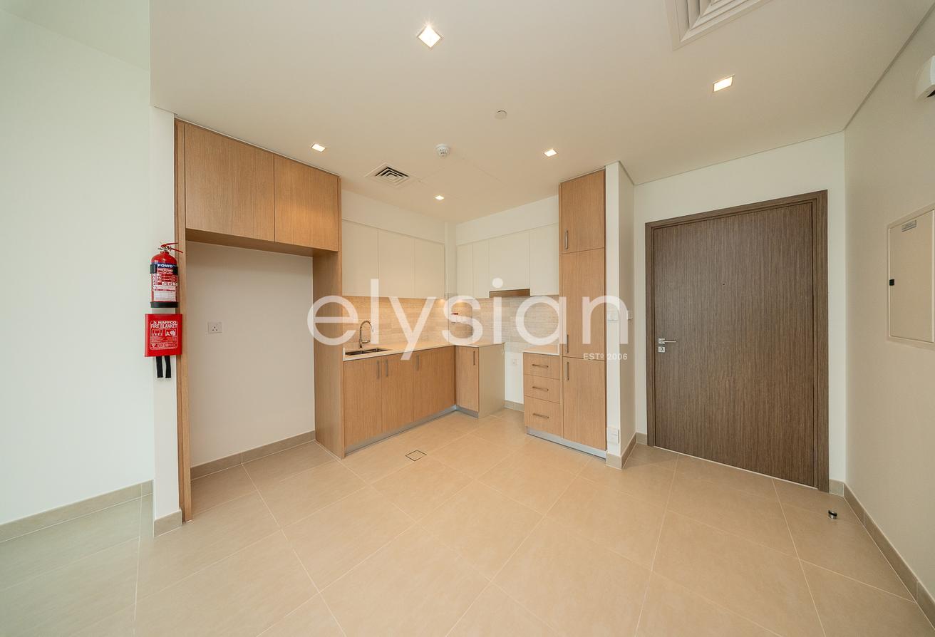 Sea & Marina View | Ready to Move In photo 5