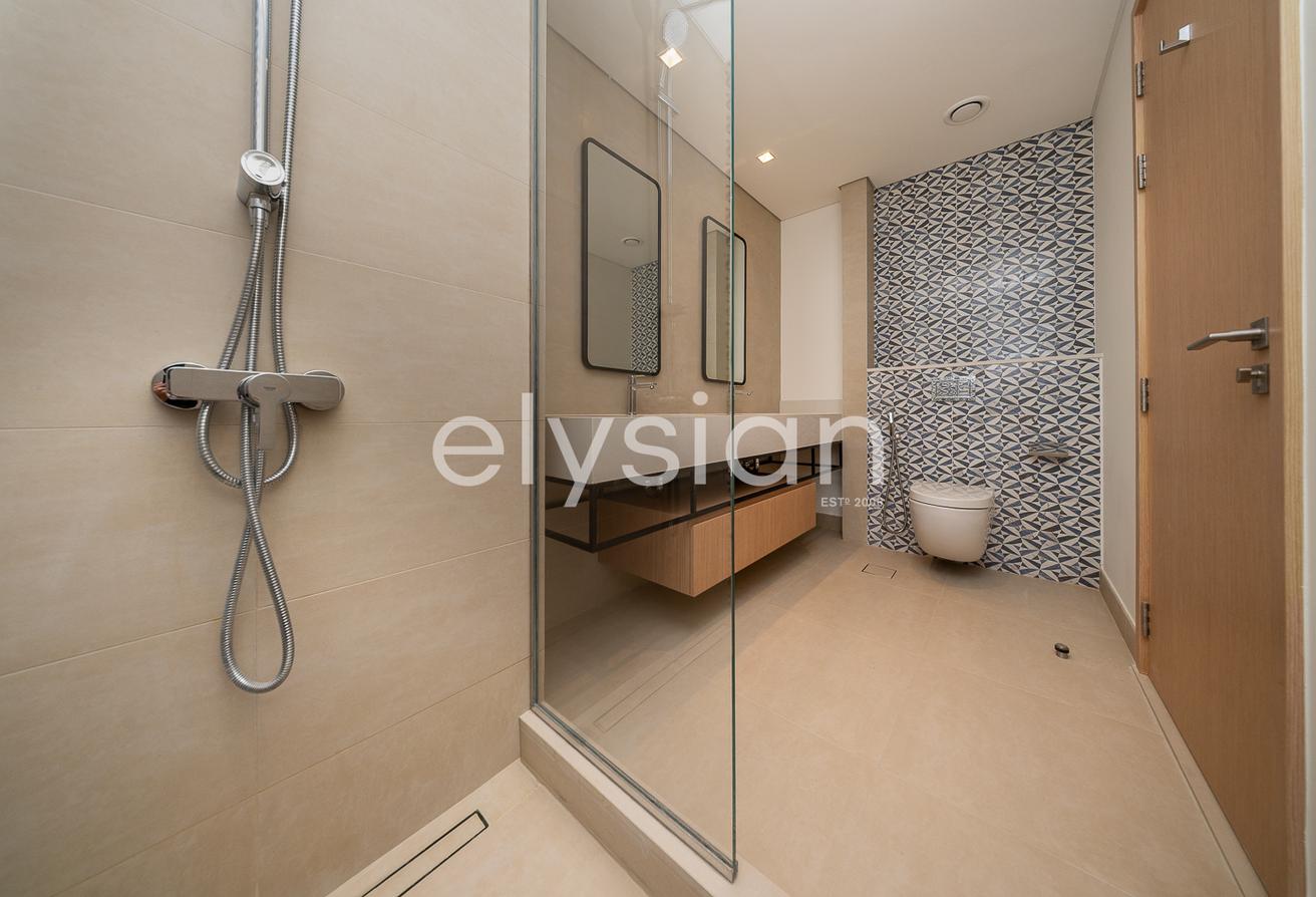 Sea & Marina View | Ready to Move In photo 14
