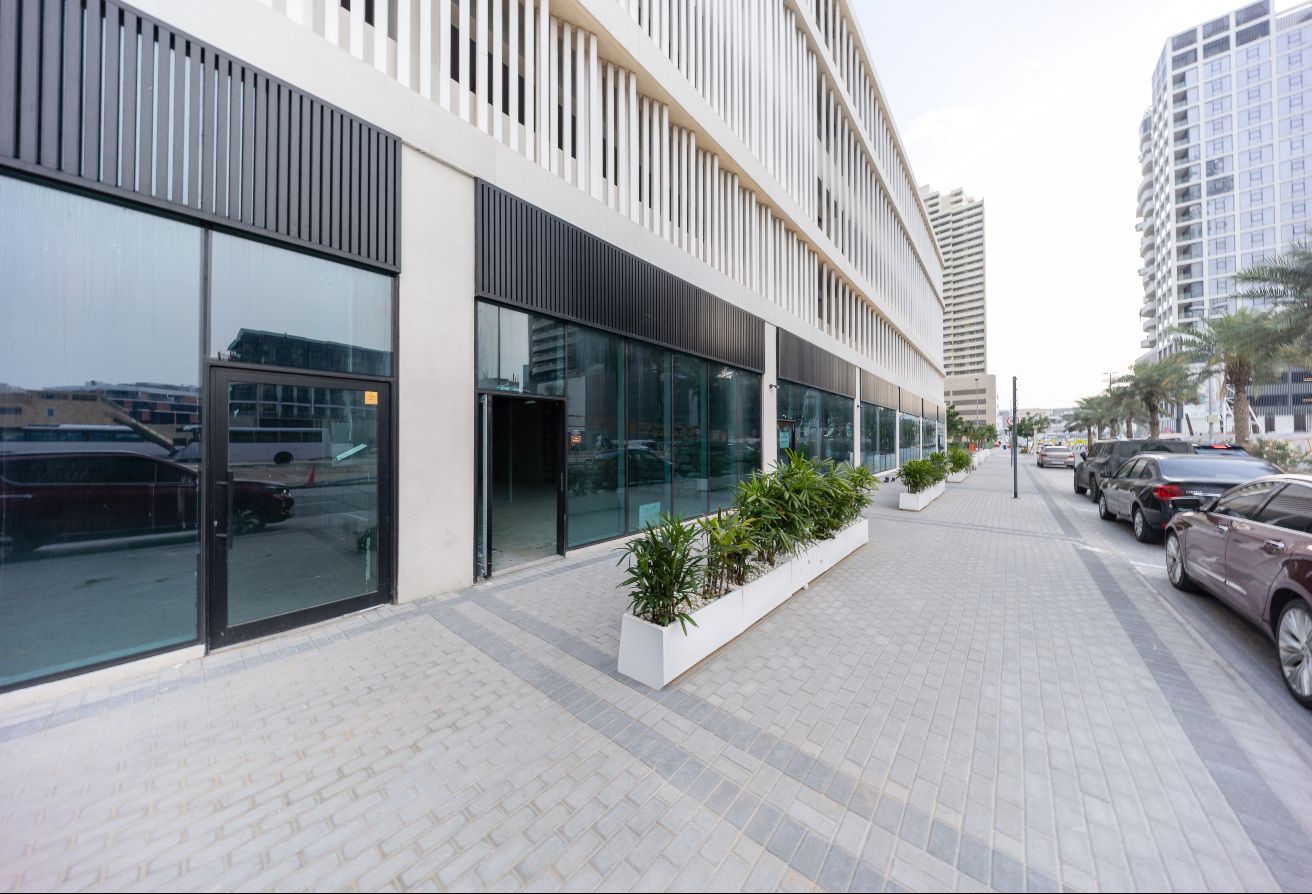Studio shop in Binghatti Royale, Jumeirah Village Circle: 9