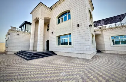 Villa - 5 Bedrooms - 6 Bathrooms for sale in Dhaher 5 - Al Dhahir - Al Ain