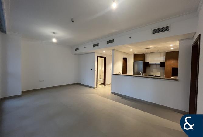 1 Bedroom | Creek Views | Great Investment
