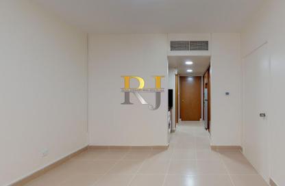 Apartment - Studio - 1 Bathroom for rent in Golden Sands 6 - Mankhool - Bur Dubai - Dubai