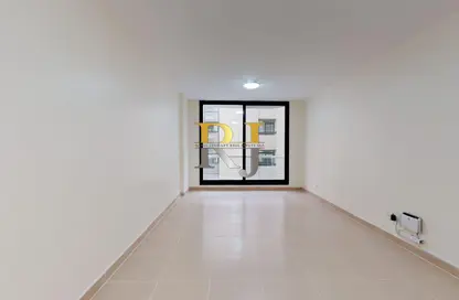 Apartment - Studio - 1 Bathroom for rent in Golden Sands 6 - Mankhool - Bur Dubai - Dubai