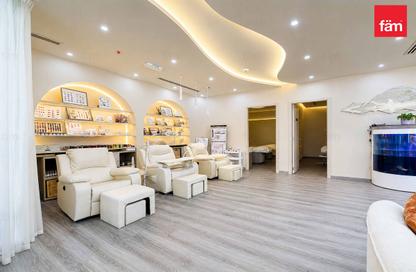 Retail - Studio - 1 Bathroom for rent in West Avenue Tower - Dubai Marina - Dubai