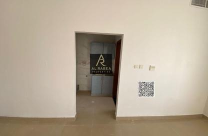 Apartment - Studio - 1 Bathroom for rent in Al Mowaihat 1 - Al Mowaihat - Ajman Apartment - Studio - 1 Bathroom for rent in Al Mowaihat 1 - Al Mowaihat - Ajman