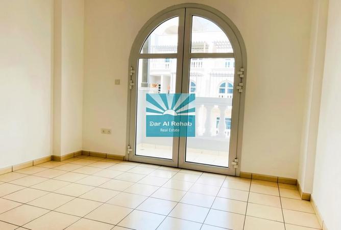 VACANT|COZY|UN-FURNISHED|PRIME LOCATION|1BHK